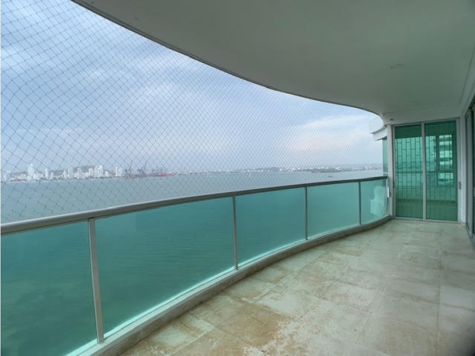 VENTA APARTAMENTO DE 3 ALC FRENTE A LA BAHIA CASTILLOGRANDE — foto 2