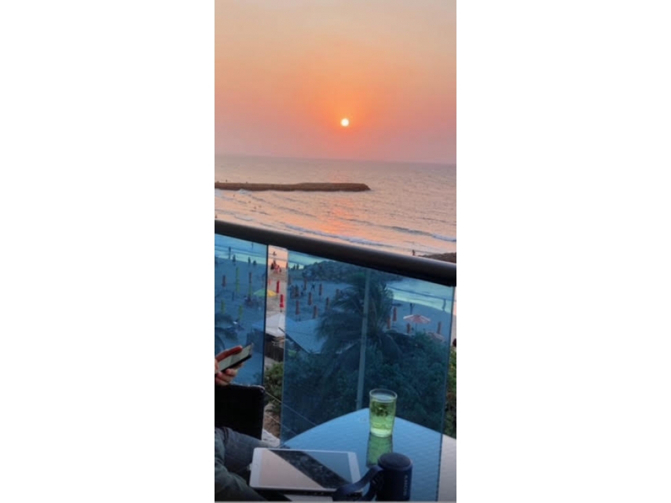 VENTA APTO DE DOS ALCOBAS REMODELADO FRENTE AL MAR BOCAGRANDE — foto 5