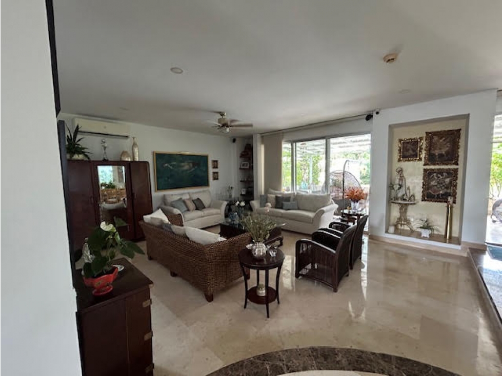 VENTA EXCELENTE CASA DE CUATRO ALCOBAS TERRANOVA ZONA NORTE — foto 3