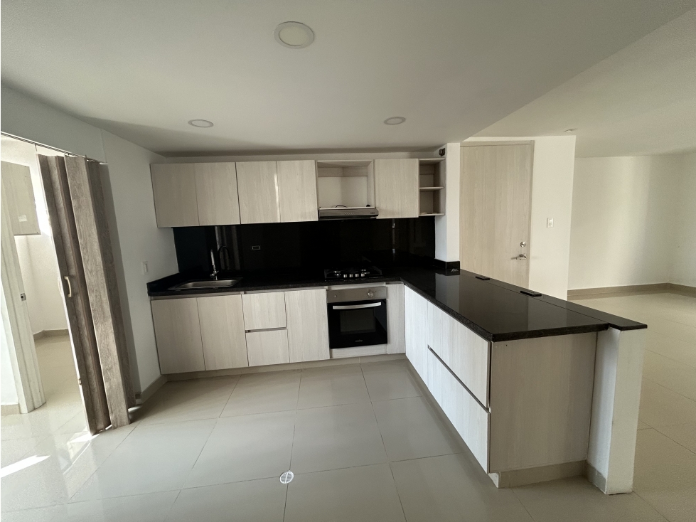 VENTA DE APTO DE 3 ALCOBAS REMODELADO EN CASTILLOGRANDE — foto 6