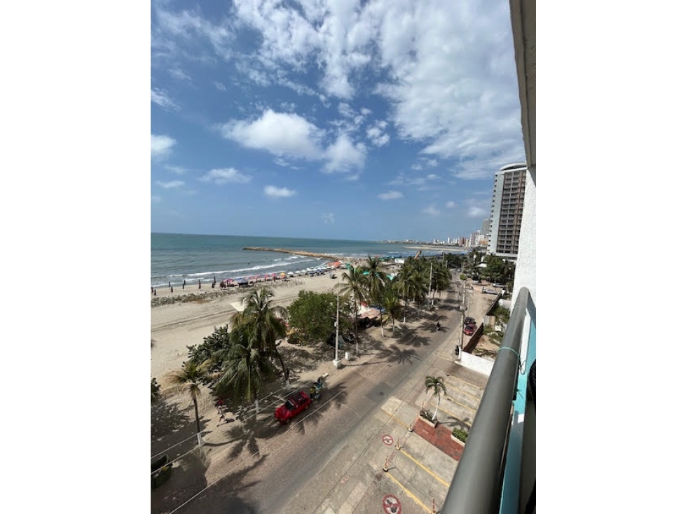 VENTA APTO DE DOS ALCOBAS REMODELADO FRENTE AL MAR BOCAGRANDE — foto 3