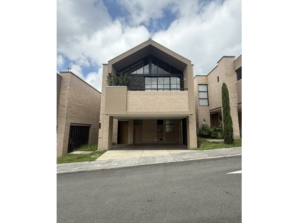Venta casa Campestre estrenar en el Retiro unidad cerrada