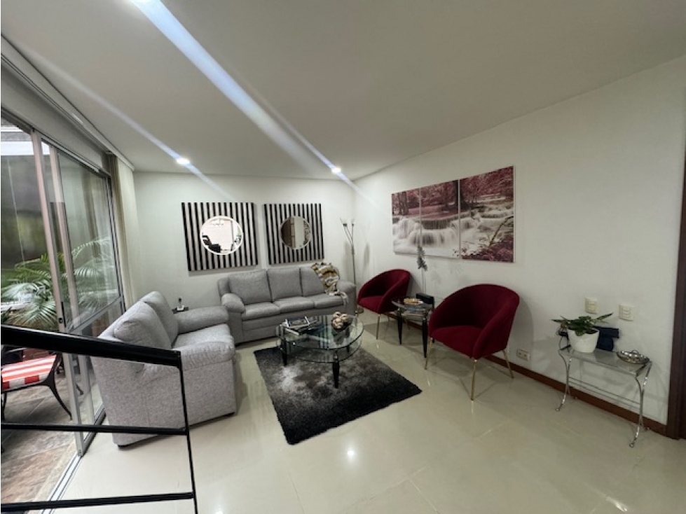 Venta casa Envigado Loma de los Benedictinos - 2