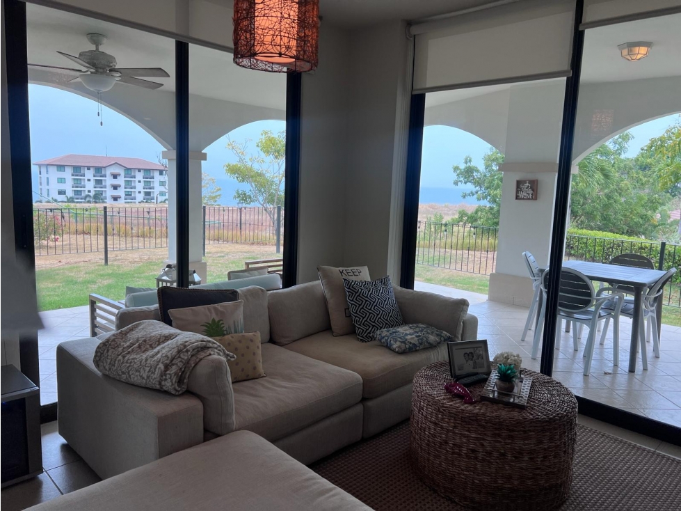 Ensenada-Really nice ground floor with oocean views and yard!