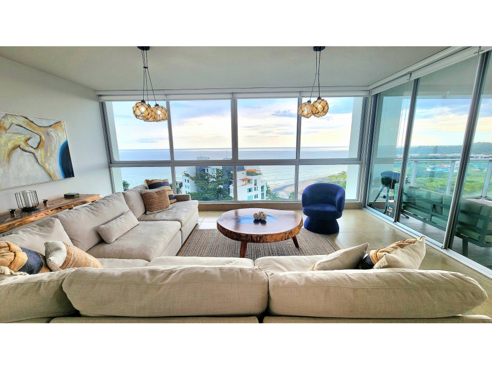 Luxury on the Edge of the Pacific - 4
