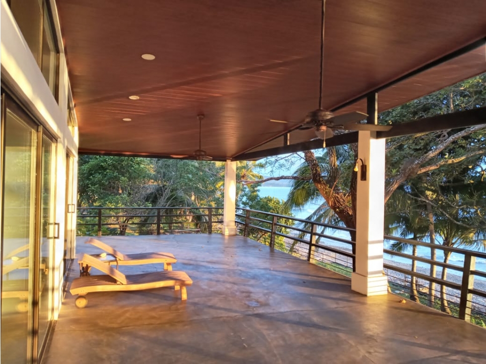 Ocean Front home in Veraguas - 4