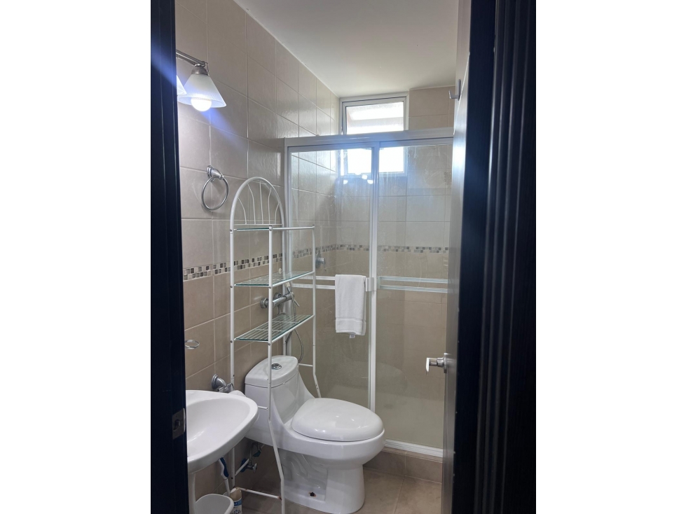 2 Bedroom/2 Fontenella apartment bath located in San Carlos - 4