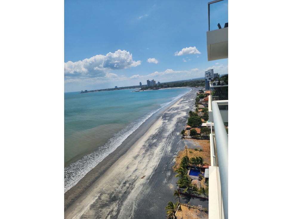 Beach Front 4 Bed Condo - Biltmore - 2