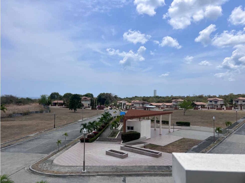 2 Bedroom/2 Fontenella apartment bath located in San Carlos - 2