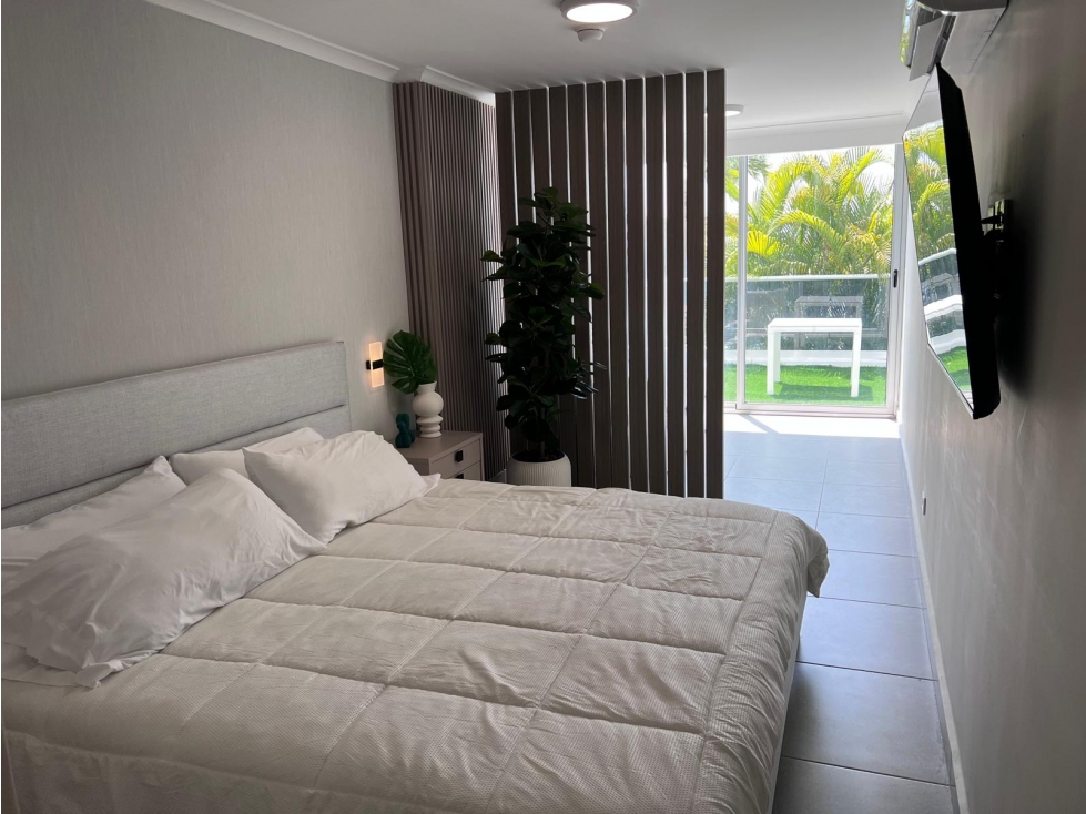 Sandy Toes & Bonus Rooms Your Beachside Pad with a Twist! — foto 5