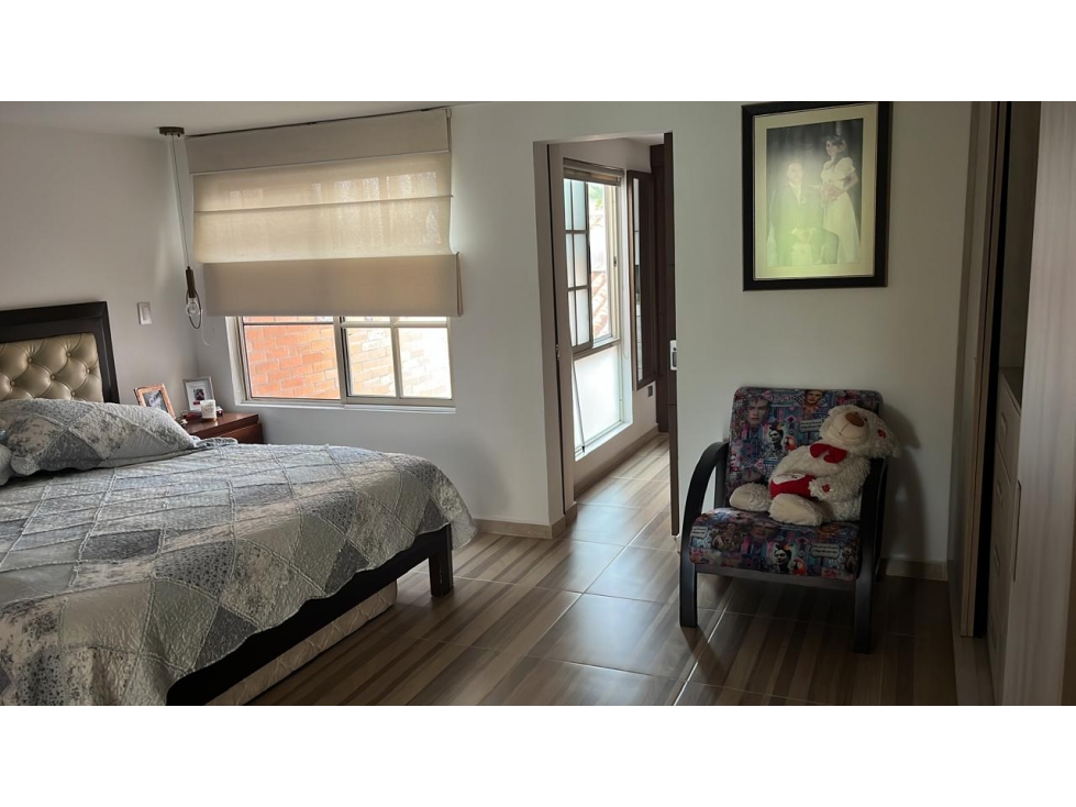 Casa en venta en Pinares, con amplia terraza y vista verde — foto 2