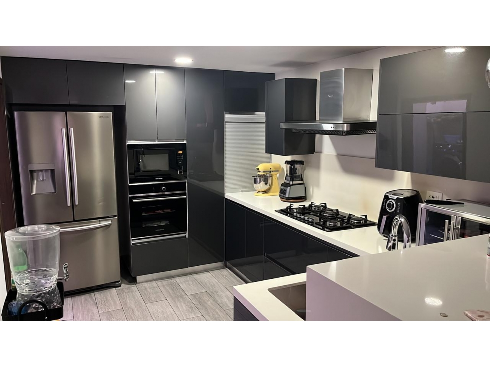 Casa en venta en Pinares, con amplia terraza y vista verde — foto 5