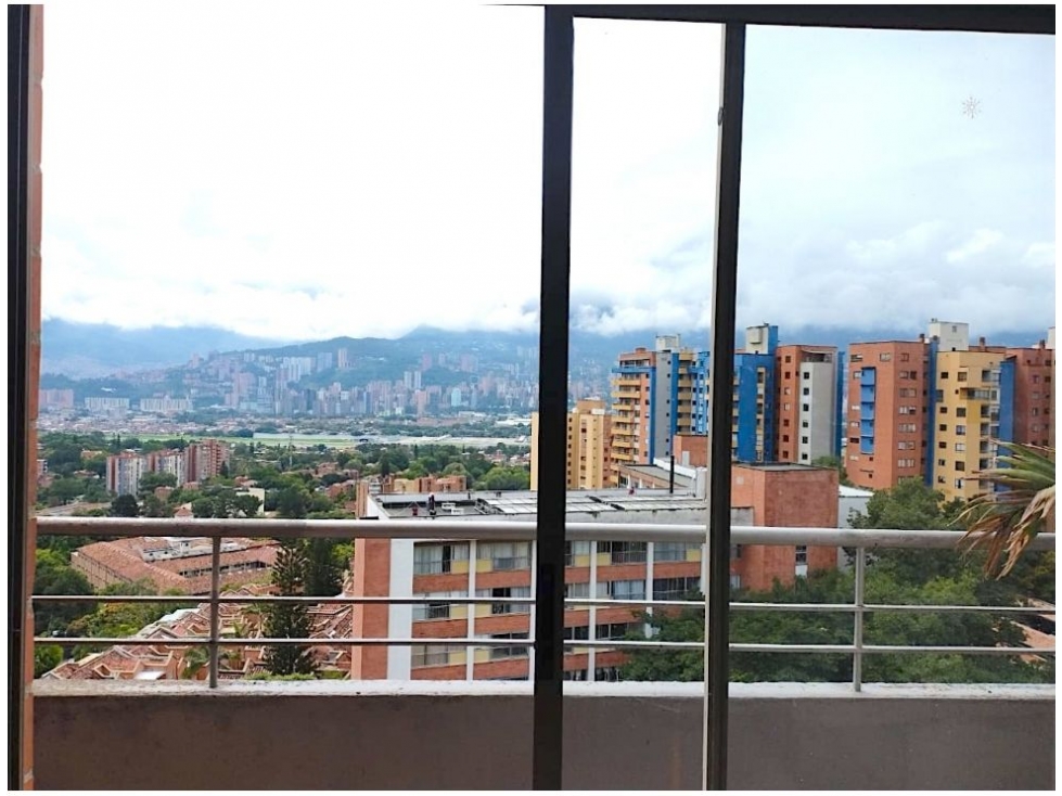 Apartamento Duplex en venta en la Loma de los Bernal — foto 5