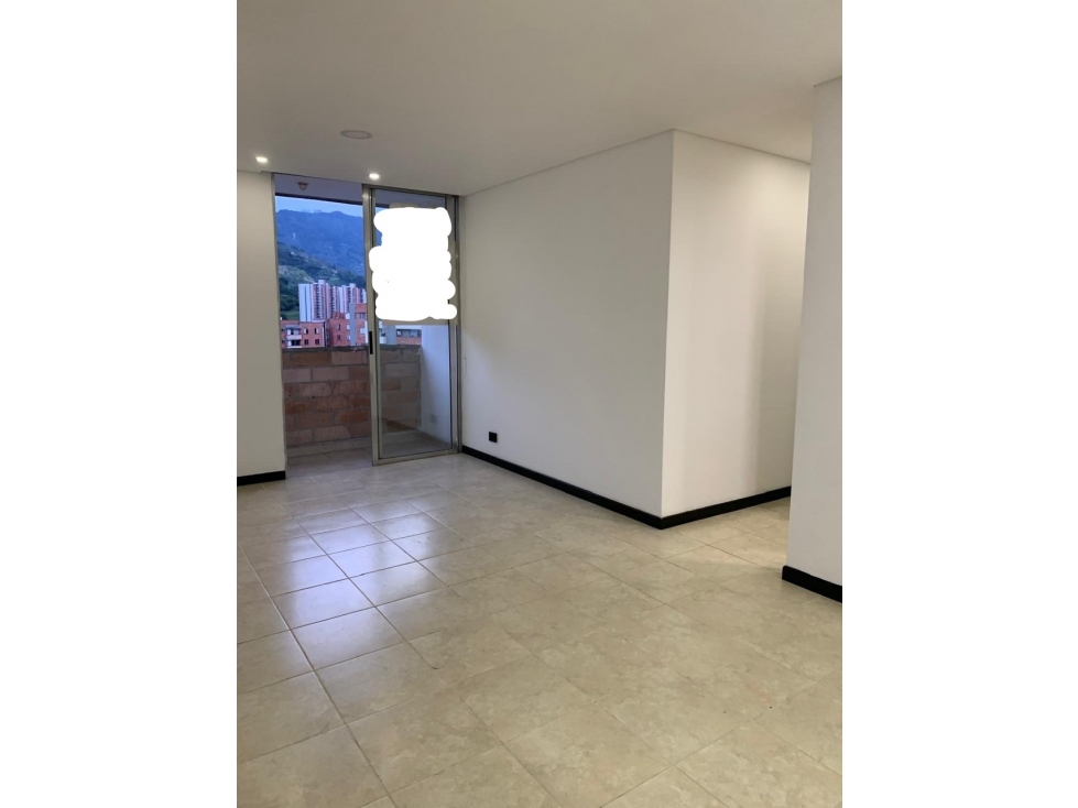 Apartamento en venta en la Loma de los Bernal — foto 2