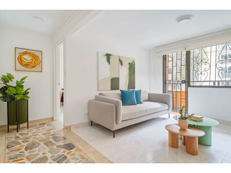 APARTAMENTO EN VENTA EN LAURELES PRIMER PISO CON TERRAZA