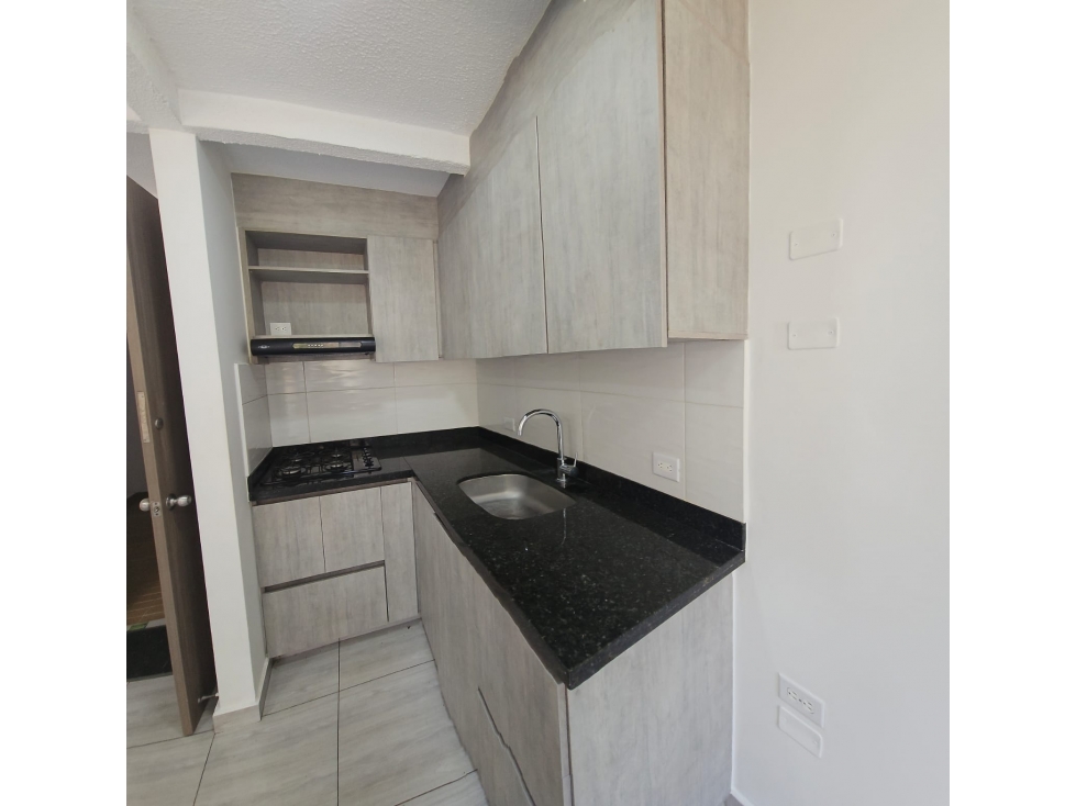 VENDO APARTAMENTO EN BELLO, SECTOR LOS PUERTOS, PRIMER PISO, PARQ