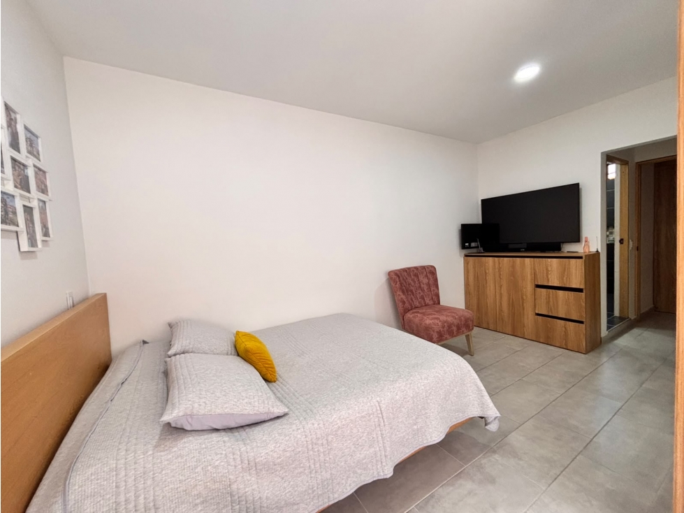 VENDO CASA EN ENVIGADO, BARRIO LA MAGNOLIA, PISO 3, 100MTS — foto 2