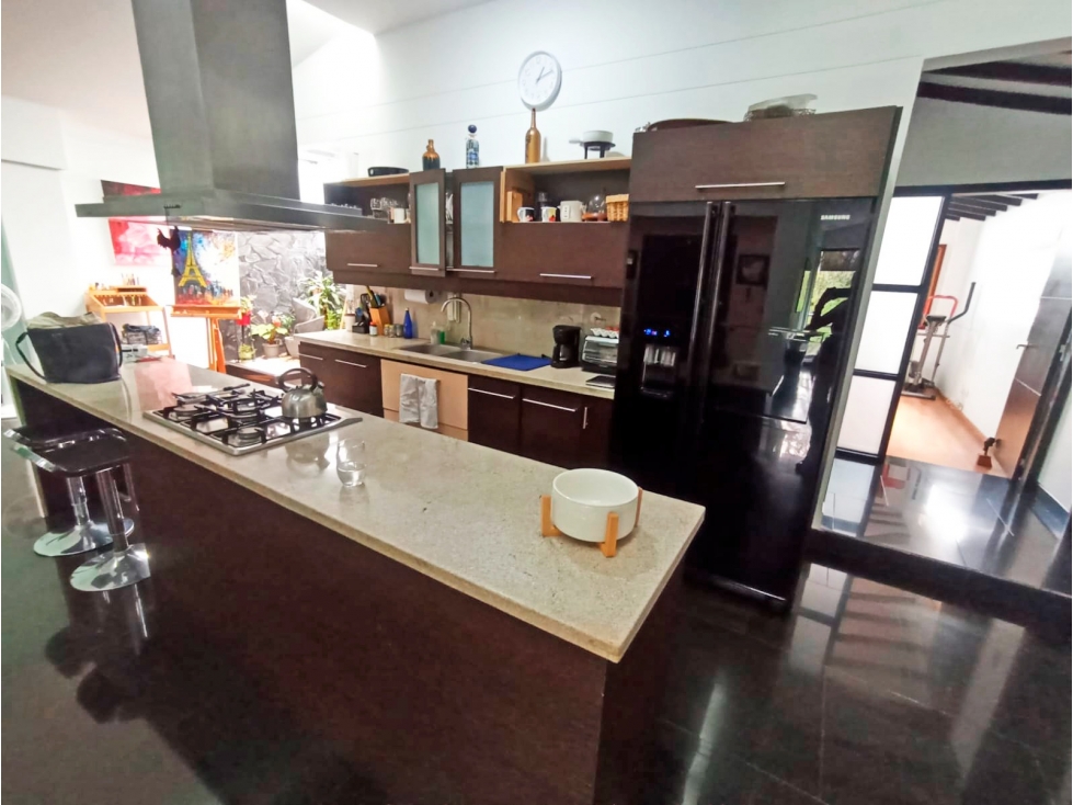 Apartamento en venta en La Floresta solo venta de contado — foto 2