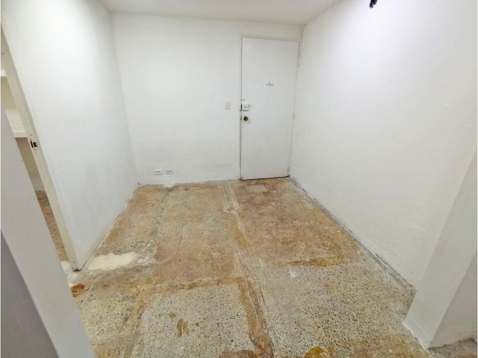 OFICINA - CONSULTORIO EN VENTA EN EL CENTRO PISO ALTO, CON PARQUEADERO — foto 4