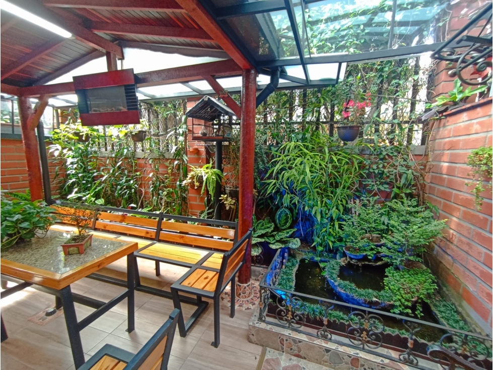 HERMOSA CASA EN VENTA EN UNIDAD EN LOMA DE LOS BERNAL PARTE BAJA — foto 2