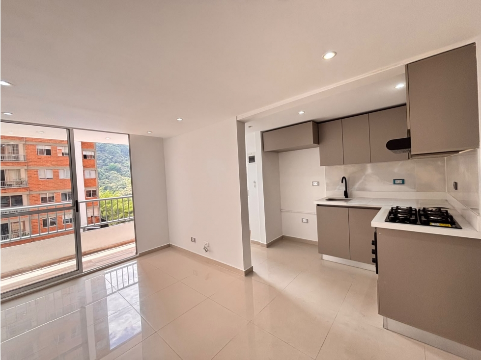 VENDO APARTAMENTO EN SABANETA, LOMA DE SAN JOSÉ — foto 4