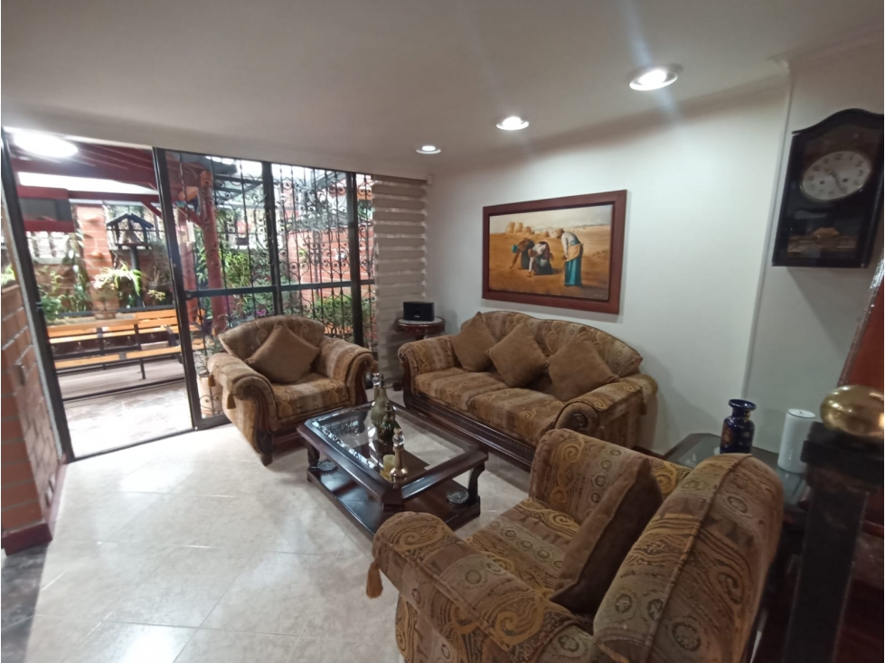 HERMOSA CASA EN VENTA EN UNIDAD EN LOMA DE LOS BERNAL PARTE BAJA — foto 4