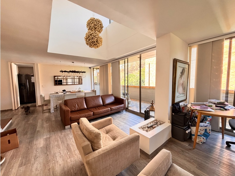 VENDO APARTAMENTO EN EL POBLADO, LOMA DEL ENCIERRO, 133MTS