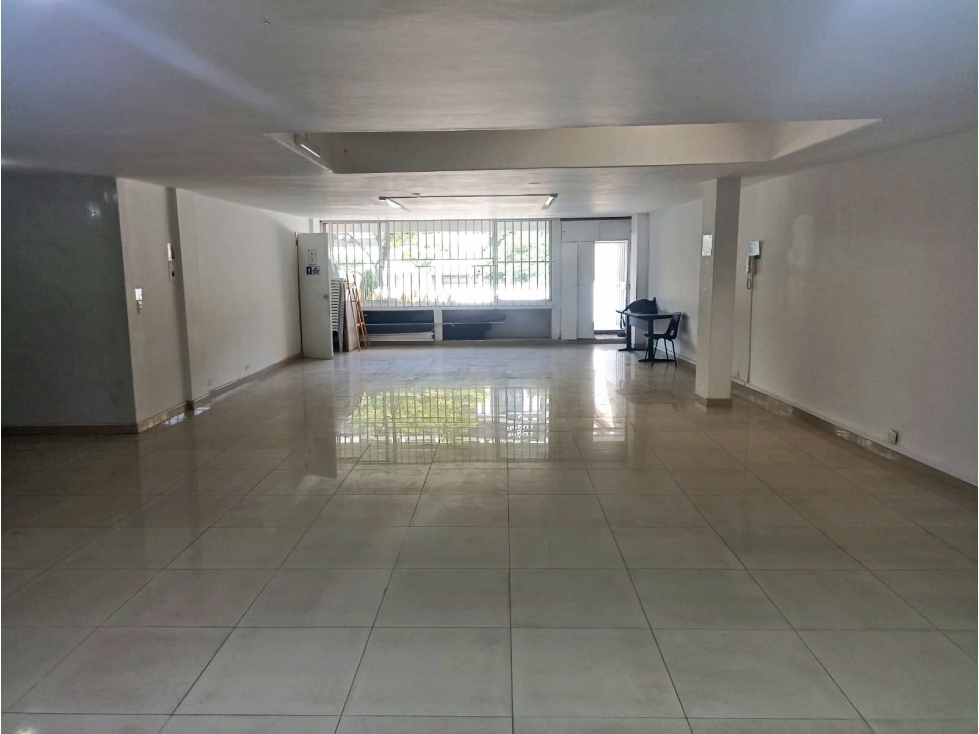 3 OFICINAS JUNTAS EN VENTA EN MALL CERCA DEL PARQUE DEL POBLADO