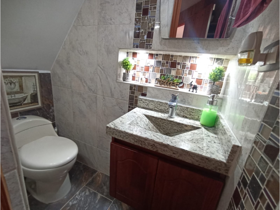 HERMOSA CASA EN VENTA EN UNIDAD EN LOMA DE LOS BERNAL PARTE BAJA — foto 6