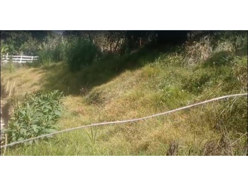 LOTE INDEPENDIENTE EN VENTA EN SAN FÉLIX A 5 MINUTOS DE LA IGLESIA — foto 2
