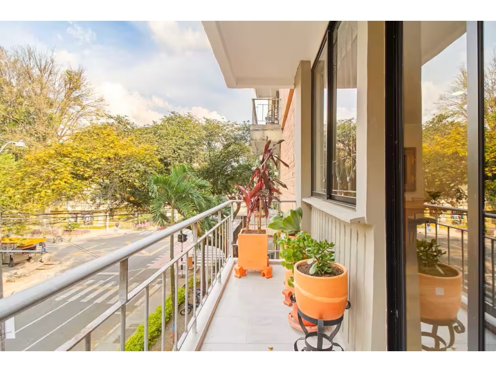 APARTAMENTO ESPACIOSO Y REMODELADO EN VENTA EN EL ESTADIO — foto 2