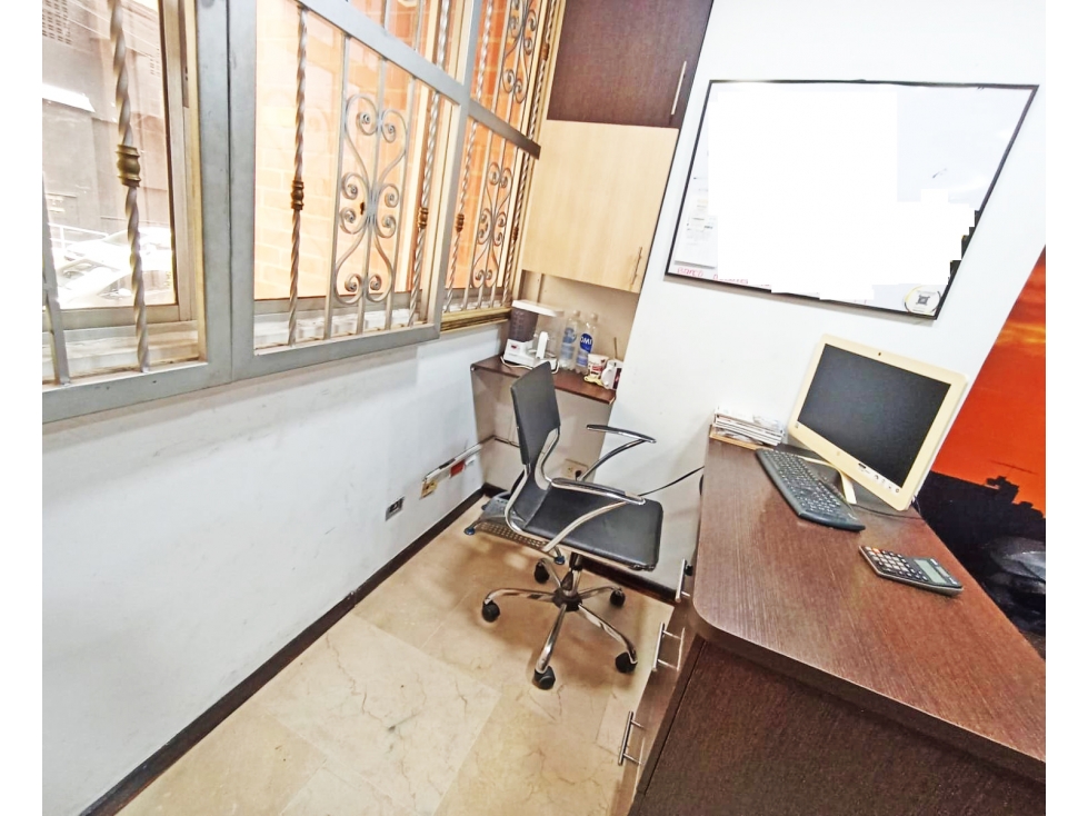 OFICINA EN VENTA EN LAURELES, ÚLTIMO PRECIO PARA VENTA DE CONTADO — foto 2