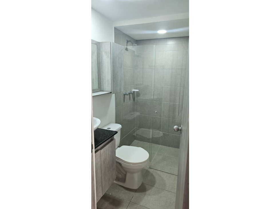 VENDO APARTAMENTO EN BELLO, SECTOR LOS PUERTOS, PRIMER PISO, PARQ — foto 2