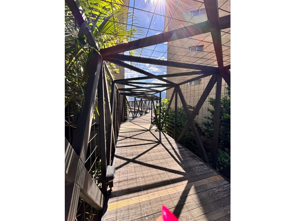 VENDO APARTAMENTO EN LAS PALMAS, EL POBLADO, 80MTS — foto 2