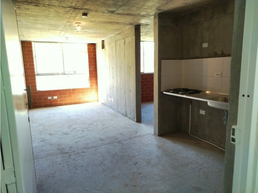 APARTAMENTO EN OBRA GRIS EN VENTA EN UNIDAD CALASANZ PARTE ALTA — foto 2
