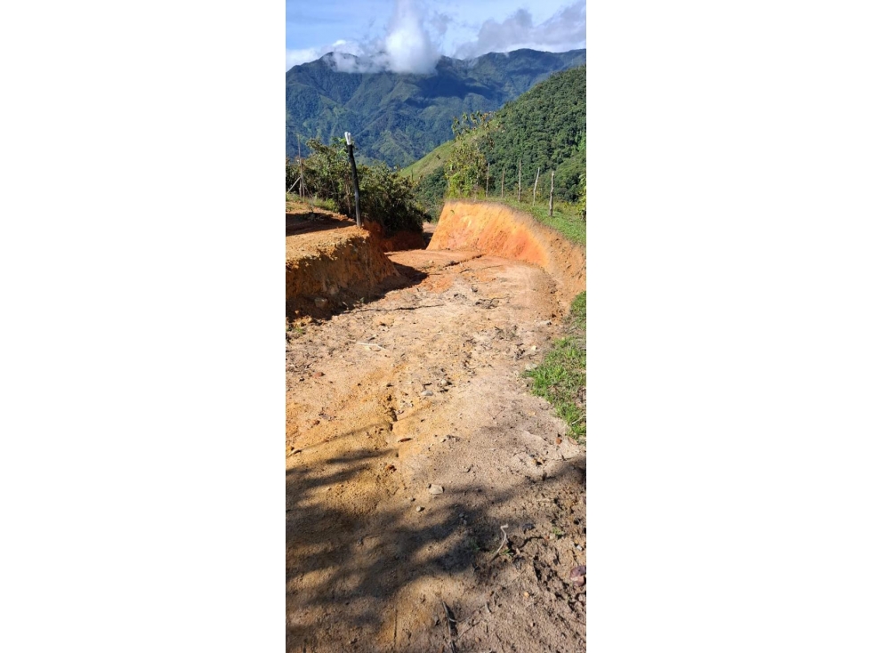 LOTE EN VENTA EN SAN RAFAEL ANTIOQUIA, A 12 KM DE GUATAPÉ - 2
