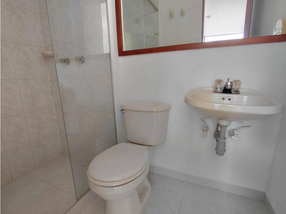 VENTA DE APARTAMENTO EN LOMA DE LOS BERNAL — foto 6
