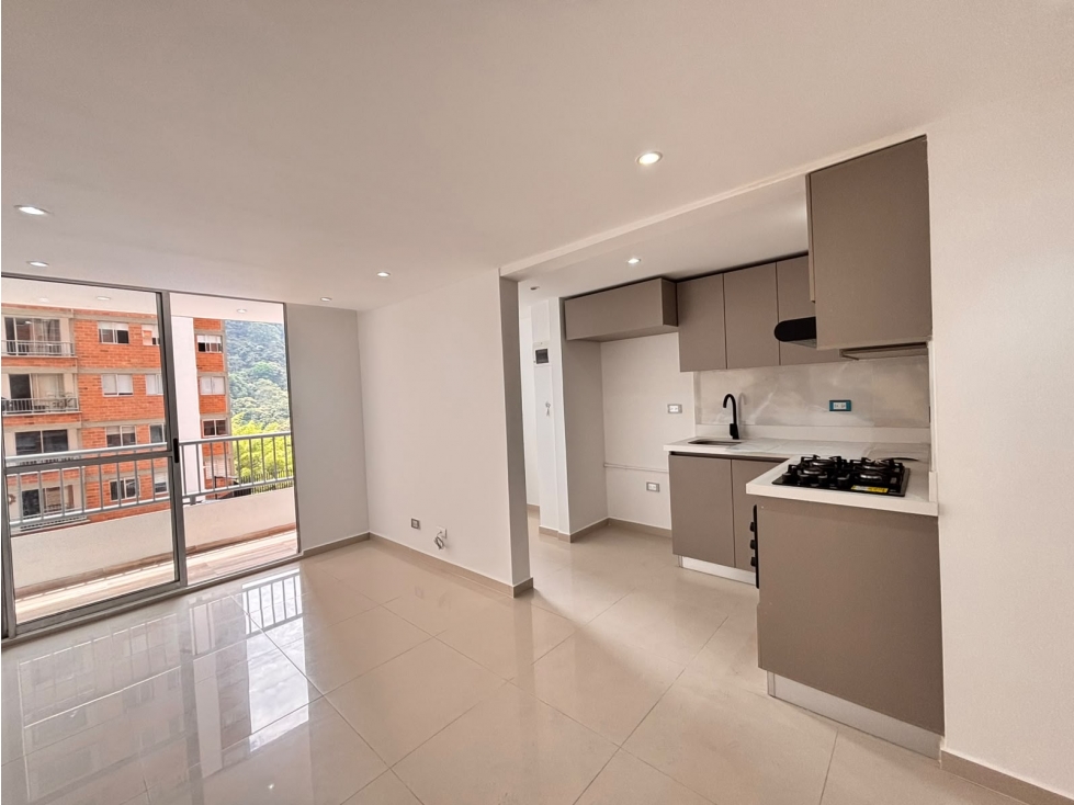 VENDO APARTAMENTO EN SABANETA, LOMA DE SAN JOSÉ