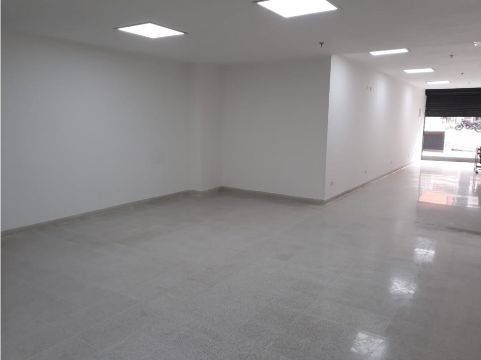 LOCAL - BODEGA EN VENTA EN BUENOS AIRES SECTOR TRANVÍA BICENTENARIO