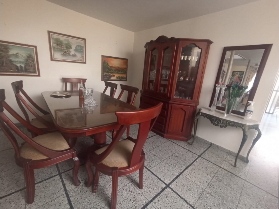 CASA UNIFAMILIAR DE 2 NIVELES EN VENTA EN LAURELES NOGAL — foto 3