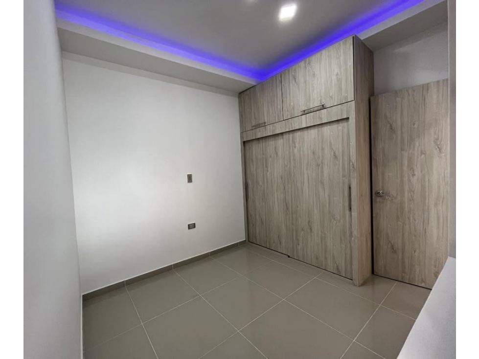 Apartamento en venta en Cristo Rey solo venta de contado — foto 6