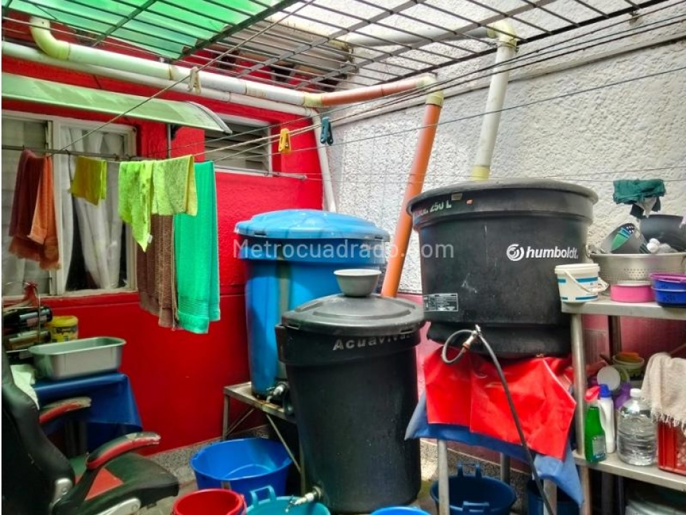 CASA UNIFAMILIAR O CASA LOTE EN VENTA EN SIMÓN BOLIVAR, LAURELES — foto 3