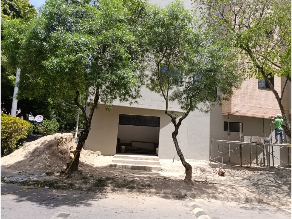 LOCAL ESQUINERO EN PRIMER PISO EN BELÉN LA GLORIA PARA ESTRENAR — foto 3