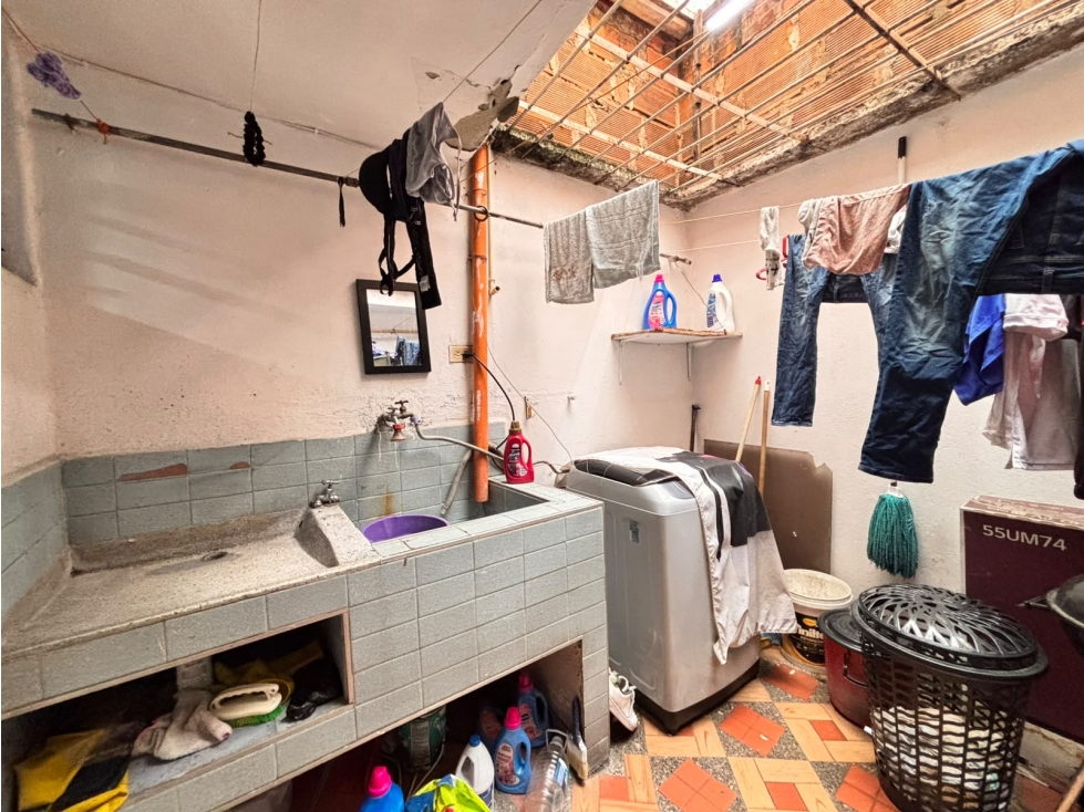 VENDO CASA EN BUENOS AIRES, MEDELLIN, 153MTS — foto 3