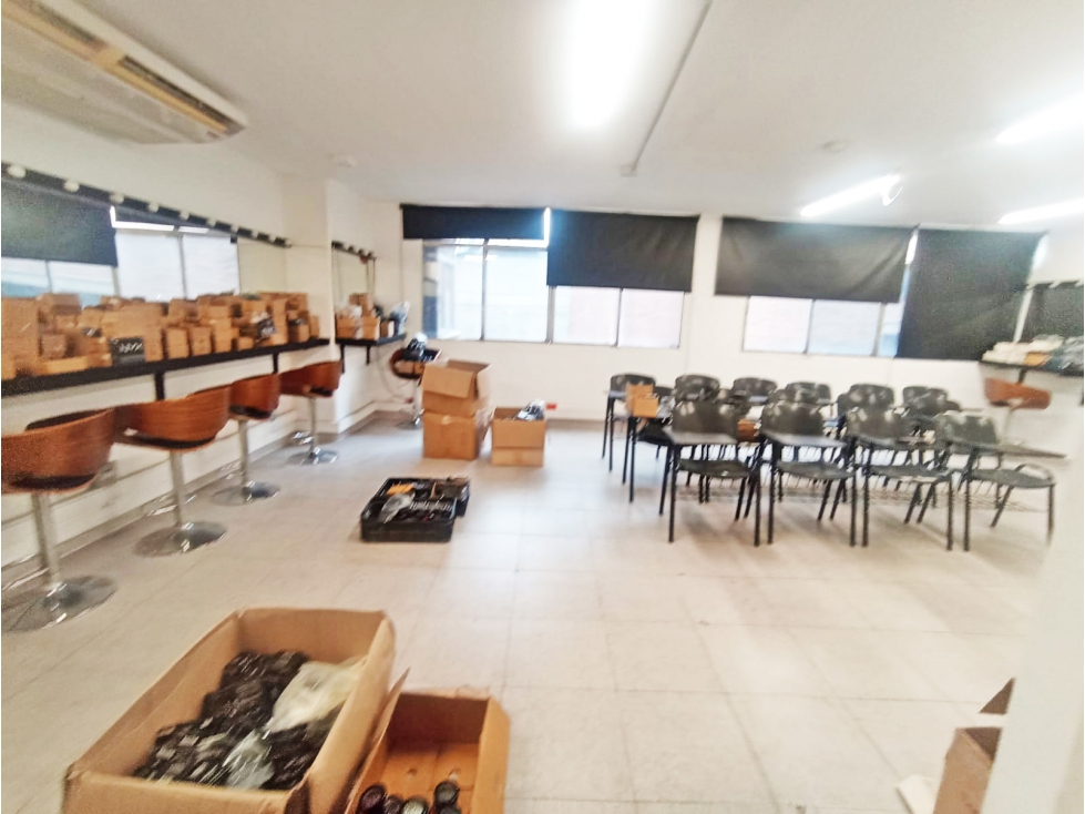 OFICINA GRAN ÁREA EN VENTA CON TERRAZA EN EL CENTRO CERCA AV ORIENTAL — foto 4