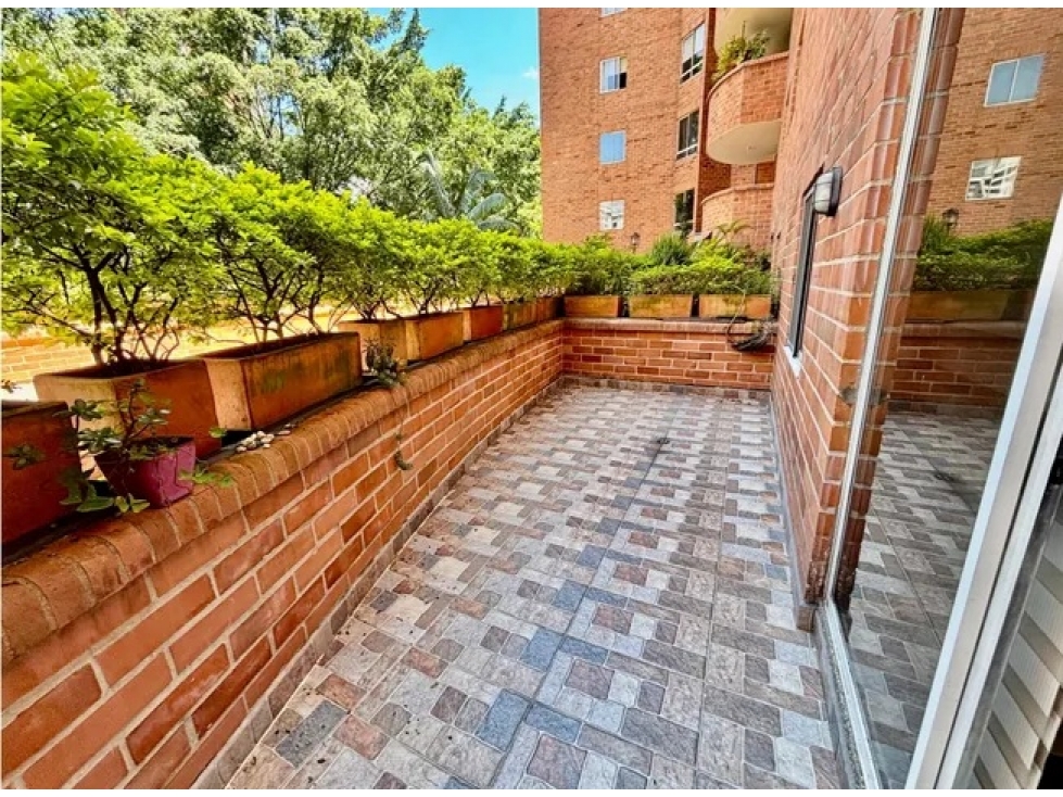 EN VENTA APARTAMENTO EN EL POBLADO SECTOR CASTROPOL — foto 4