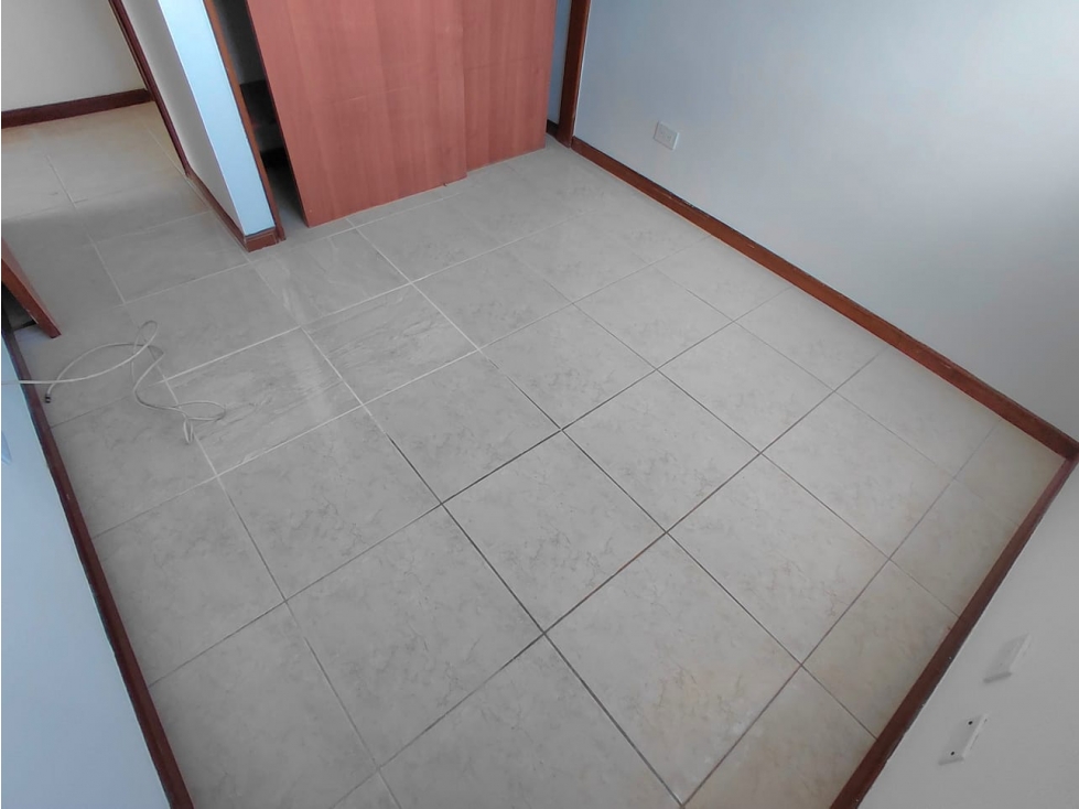 VENTA DE APARTAMENTO EN LOMA DE LOS BERNAL — foto 5
