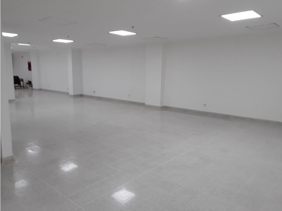 Local en venta Buenos Aires parte baja cerca a Estación Bicentenario — foto 4