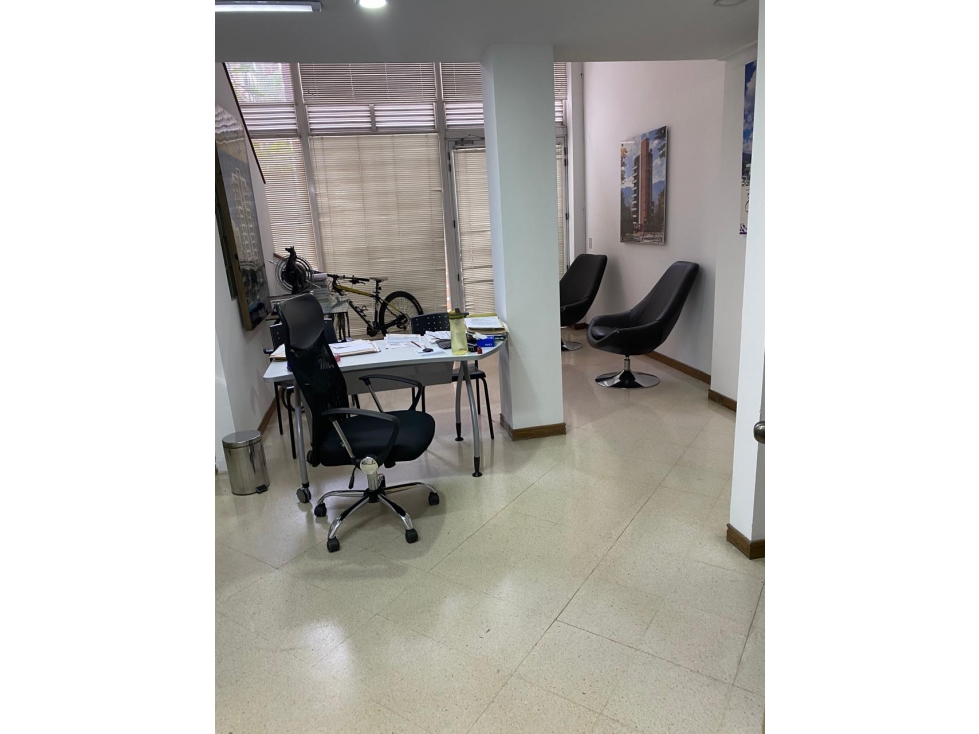OFICINA-LOCAL EN VENTA EN EL CORAZÓN DE LAURELES — foto 5