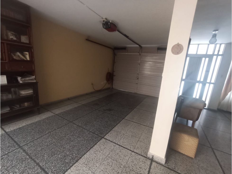 CASA UNIFAMILIAR DE 2 NIVELES EN VENTA EN LAURELES NOGAL — foto 5